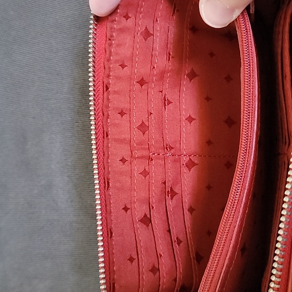 Fossil red zip around wallet - Picture 12 of 16